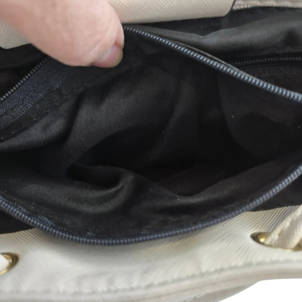 Wink Kangaroo Backpack Purse Bag Winter White Side Zippers Adjustable Straps - Picture 7 of 16